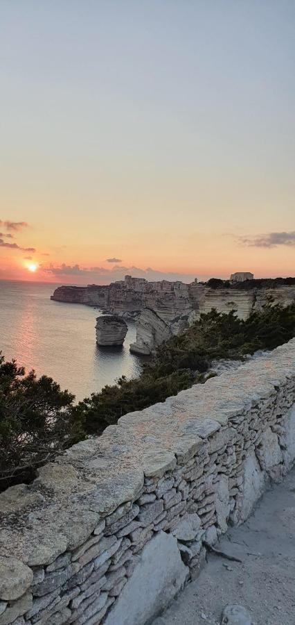 Bel Appartement Dans Hameau Calme Bonifacio  Kültér fotó